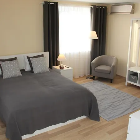 شقة Cozy Studio, Free Parking بارنو